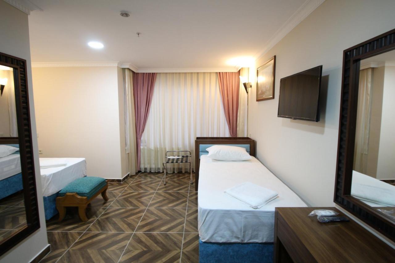 Hotel Ümıt Yenıkapi Istanbul Bagian luar foto
