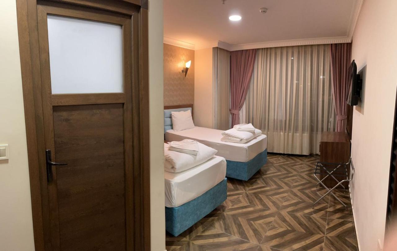 Hotel Ümıt Yenıkapi Istanbul Bagian luar foto