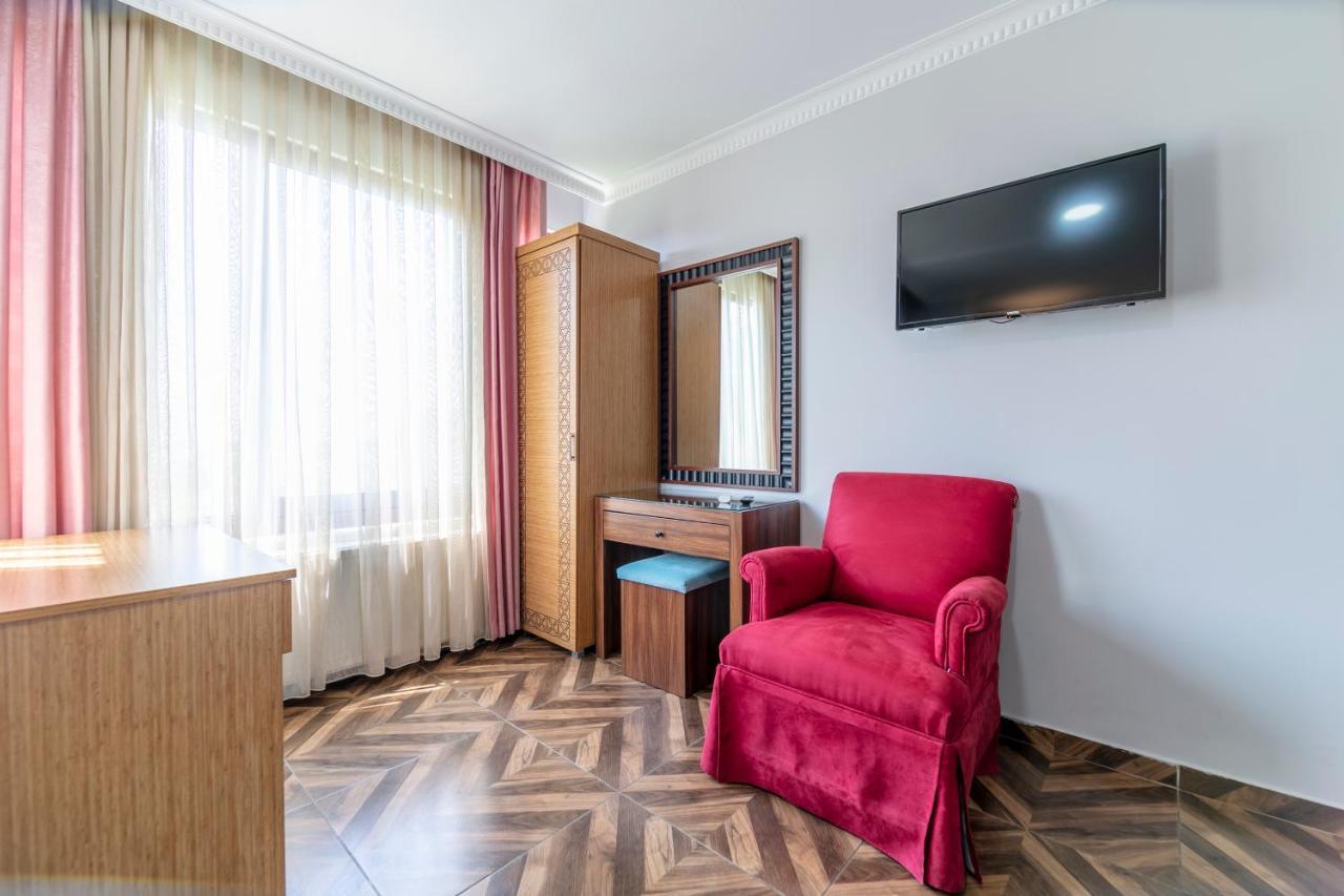 Hotel Ümıt Yenıkapi Istanbul Bagian luar foto
